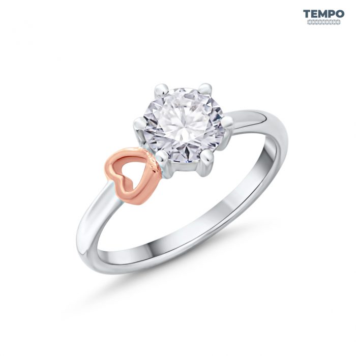 Anillo de Compromiso – Oro 10K – Moissanita Solitario con Corazón Lateral – AC71 - Imagen 1