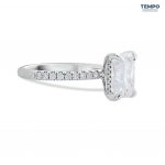 Anillo Radiante Pavé Deluxe – Oro con piedra radiante 8x10 mm y halo oculto – AC84 - Imagen 4
