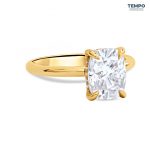 Anillo Cushion Halo Oculto – Oro con piedra cushion elongada y puente pavé – AC83 - Imagen 3