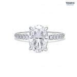Anillo Oval Pavé Signature – Oro blanco con piedra oval 7x9 mm y halo oculto – AC86 - Imagen 2