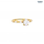 Anillo Oval Flora – Oro con piedra oval 5x7 mm, cuerpo floral y halo oculto – AC87 - Imagen 3