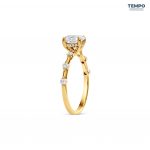 Anillo Oval Flora – Oro con piedra oval 5x7 mm, cuerpo floral y halo oculto – AC87 - Imagen 7