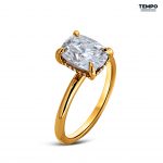 Anillo Cushion Halo Oculto – Oro con piedra cushion elongada y puente pavé – AC83 - Imagen 7