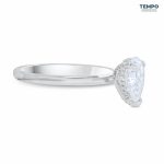 Anillo Solitario Pera Halo Oculto – Oro blanco con piedra pera 6x9 mm y puente pavé – AC82 - Imagen 6
