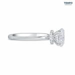 Anillo Oval Pavé Deluxe – Oro con piedra oval 7x9 mm y engaste oculto pavé – AC81 - Imagen 6