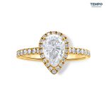 Anillo Royale Pera – Oro con moissanita corte pera y halo de alto brillo – AC79