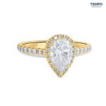 Anillo Royale Pera – Oro con moissanita corte pera y halo de alto brillo – AC79 - Imagen 2