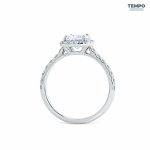 Anillo Radiant Halo Prestige – Oro con Piedra Rectangular, Halo y Pavé Lateral – AC92 - Imagen 5