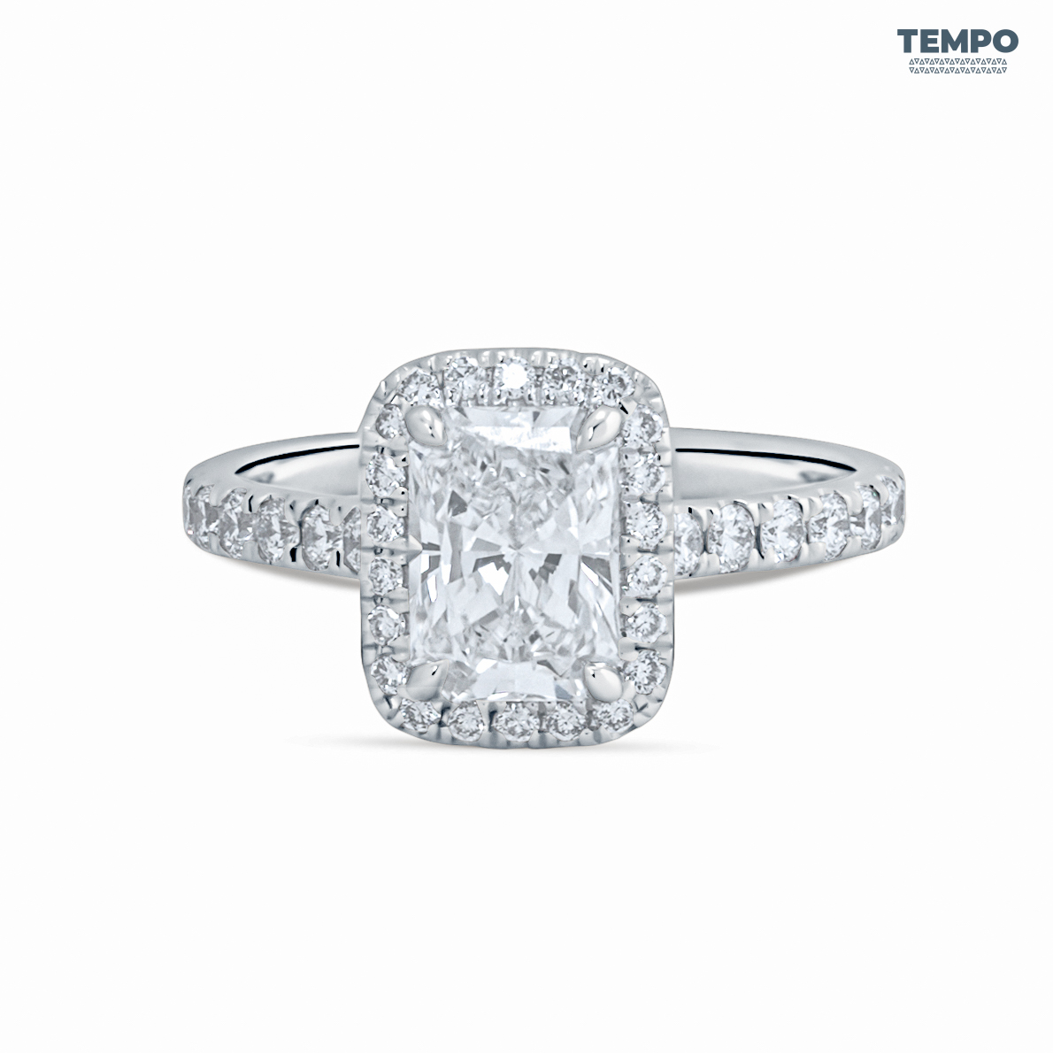 Stacked from 25 images. Method=B (R=8,S=4) Anillo Radiant Halo Prestige – Oro con Piedra Rectangular, Halo y Pavé Lateral – AC92 - Imagen 1